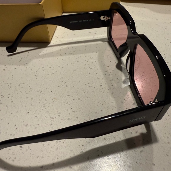 Loewe Sunglasseses - Picture 5 of 12